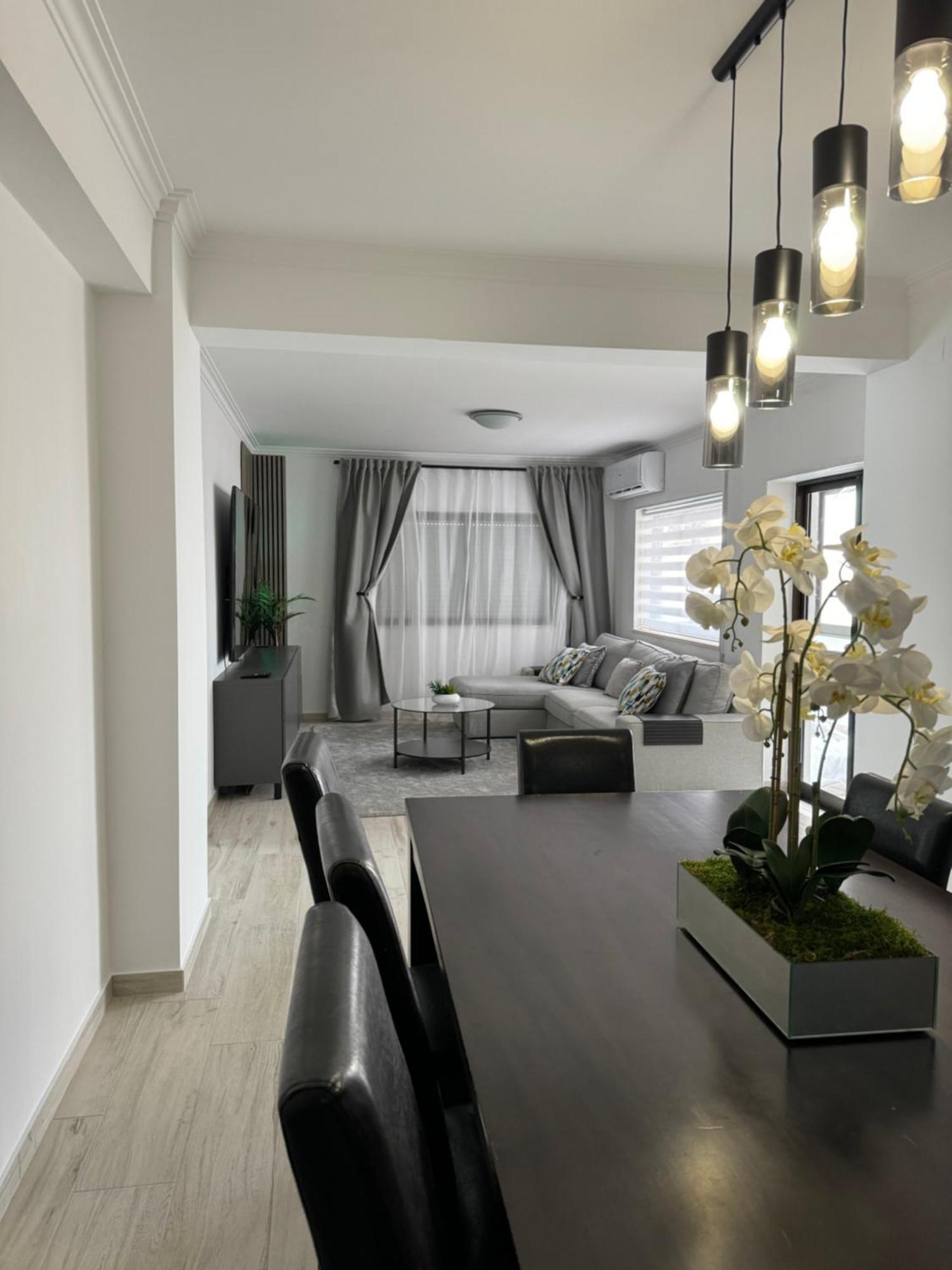 Princess Retreat Beautiful Modern Aprt 2 Min Walk From Quarteira Beach 外观 照片
